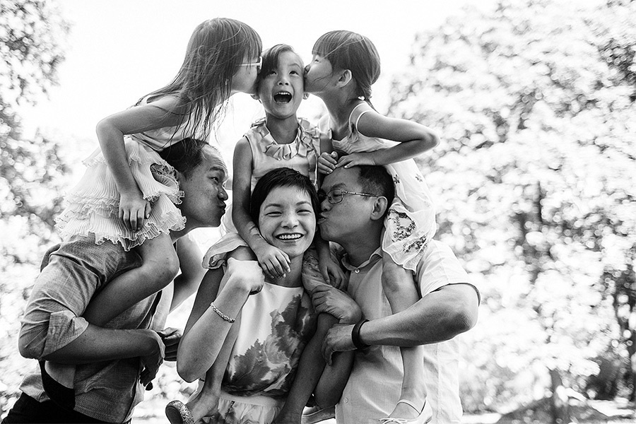 Family Photo Shoot – 08.05.13 (Manhattan, Central Park). Emin Kuliyev — Award-Winning Wedding Photojournalist NYC & USA | Best Wedding Photographer Known for Candid, Timeless Moments