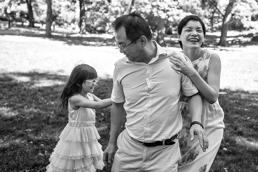 Family Photo Shoot – 08.05.13 (Manhattan, Central Park). Emin Kuliyev — Award-Winning Wedding Photojournalist NYC & USA | Best Wedding Photographer Known for Candid, Timeless Moments