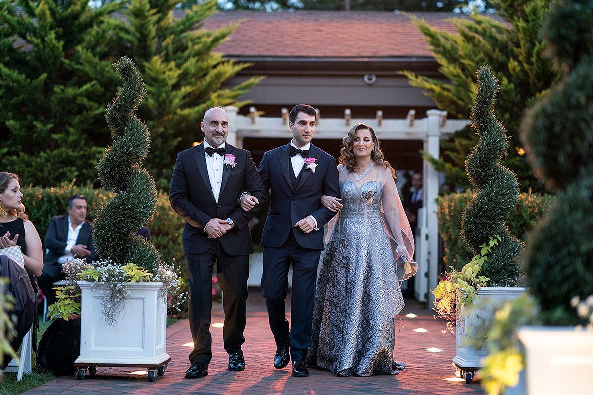 Ernest  and Jena – 8.27.2017 – Crest Hollow Country club. Emin Kuliyev — Award-Winning Wedding Photojournalist NYC & USA | Best Wedding Photographer Known for Candid, Timeless Moments