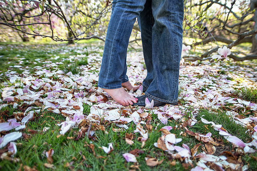 Melissa & Emad – E-Session (April, 27th, 2013). Emin Kuliyev — Award-Winning Wedding Photojournalist NYC & USA | Best Wedding Photographer Known for Candid, Timeless Moments
