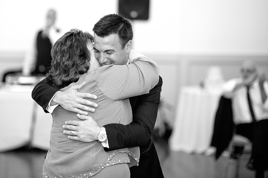 Martina & Stephen 7-6-13 (Methuen, MA). Emin Kuliyev — Award-Winning Wedding Photojournalist NYC & USA | Best Wedding Photographer Known for Candid, Timeless Moments