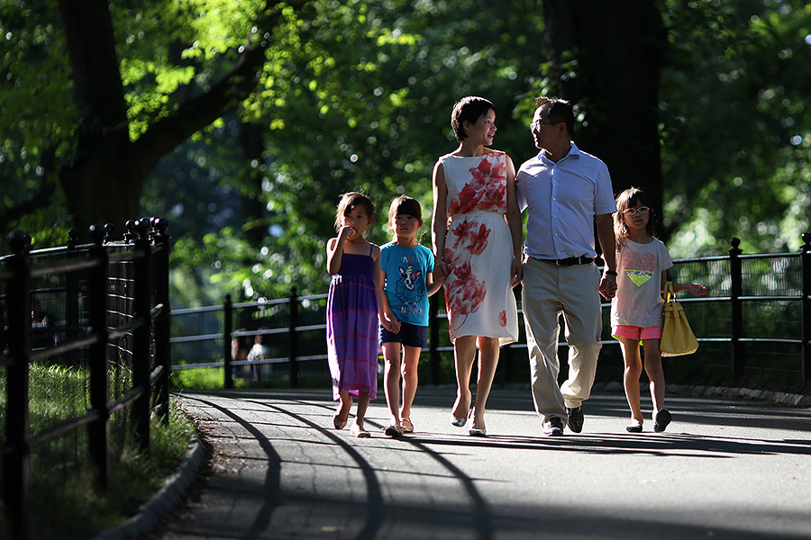 Family Photo Shoot – 08.05.13 (Manhattan, Central Park). Emin Kuliyev — Award-Winning Wedding Photojournalist NYC & USA | Best Wedding Photographer Known for Candid, Timeless Moments