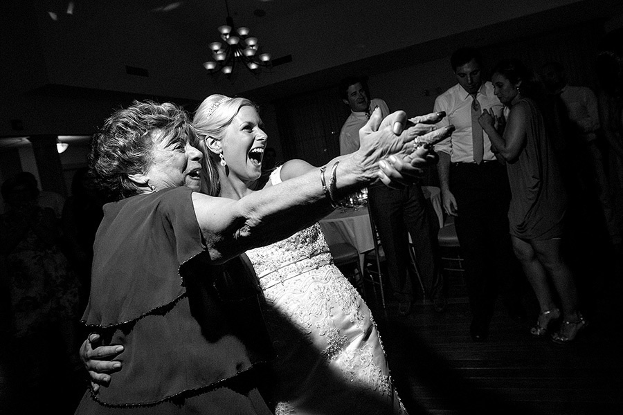 Martina & Stephen 7-6-13 (Methuen, MA). Emin Kuliyev — Award-Winning Wedding Photojournalist NYC & USA | Best Wedding Photographer Known for Candid, Timeless Moments