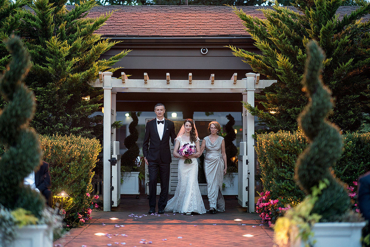 Ernest  and Jena – 8.27.2017 – Crest Hollow Country club. Emin Kuliyev — Award-Winning Wedding Photojournalist NYC & USA | Best Wedding Photographer Known for Candid, Timeless Moments