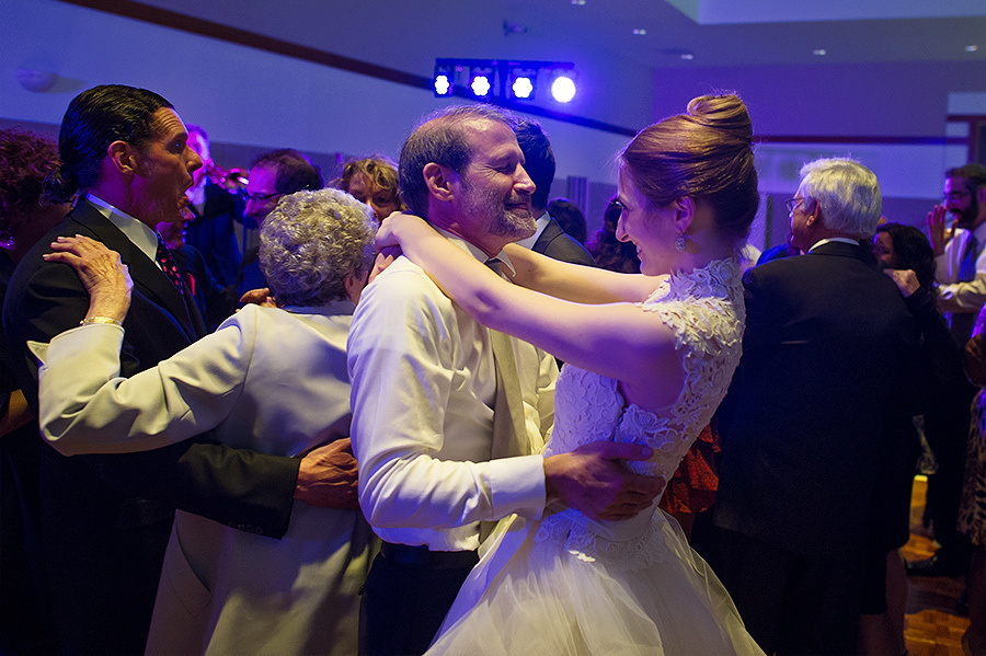 Genevieve & Josh– June 3rd,2012 – Minneapolis (Minnesota). Emin Kuliyev — Award-Winning Wedding Photojournalist NYC & USA | Best Wedding Photographer Known for Candid, Timeless Moments
