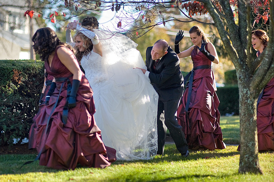 Linda & Mike – Halloween Wedding (10.31.08). Emin Kuliyev — Award-Winning Wedding Photojournalist NYC & USA | Best Wedding Photographer Known for Candid, Timeless Moments