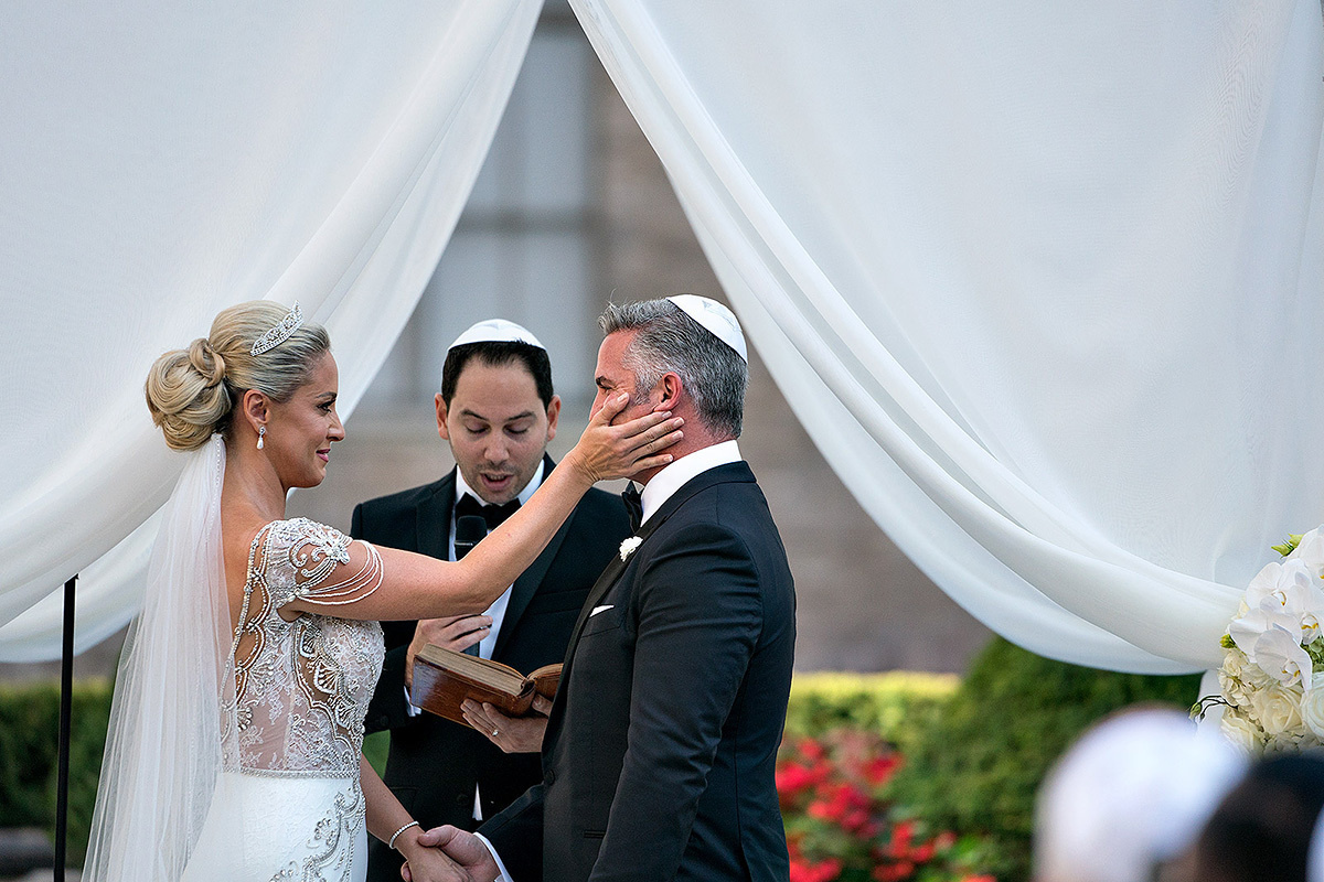 Evan & Hensi 09.24.2017 –  620 5th Ave Garden Loft And Rooftop. Emin Kuliyev — Award-Winning Wedding Photojournalist NYC & USA | Best Wedding Photographer Known for Candid, Timeless Moments