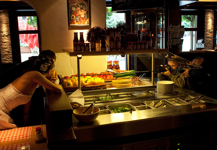 My Workshop in Düsseldorf (Germany) – Behind the scene. Emin Kuliyev — Award-Winning Wedding Photojournalist NYC & USA | Best Wedding Photographer Known for Candid, Timeless Moments