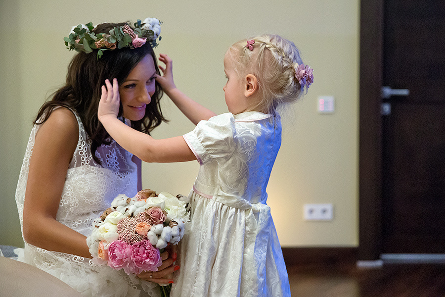 Margo & Alexey – (February, 2nd, 2013) Moscow (Russia). Emin Kuliyev — Award-Winning Wedding Photojournalist NYC & USA | Best Wedding Photographer Known for Candid, Timeless Moments