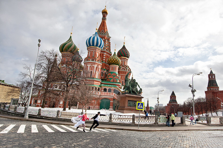 My Wedding Photography Workshops in Moscow (Russia) 22-28 March, 2011. Emin Kuliyev — Award-Winning Wedding Photojournalist NYC & USA | Best Wedding Photographer Known for Candid, Timeless Moments