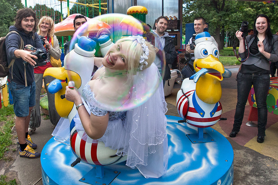 My Wedding Photography Workshop in Moscow (Russia) 6-14 June, 2010 – B. Emin Kuliyev — Award-Winning Wedding Photojournalist NYC & USA | Best Wedding Photographer Known for Candid, Timeless Moments