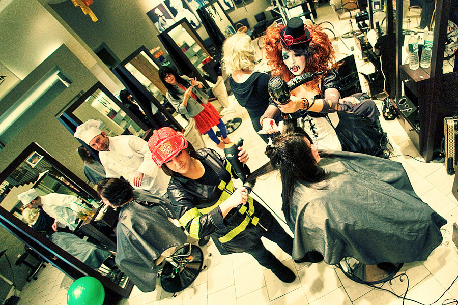 Linda & Mike – Halloween Wedding (10.31.08). Emin Kuliyev — Award-Winning Wedding Photojournalist NYC & USA | Best Wedding Photographer Known for Candid, Timeless Moments