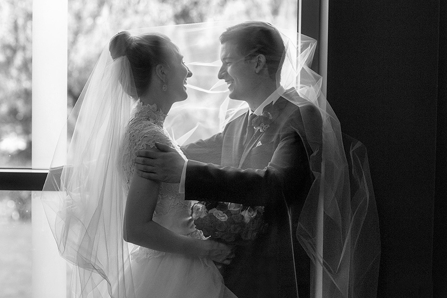 Genevieve & Josh– June 3rd,2012 – Minneapolis (Minnesota). Emin Kuliyev — Award-Winning Wedding Photojournalist NYC & USA | Best Wedding Photographer Known for Candid, Timeless Moments