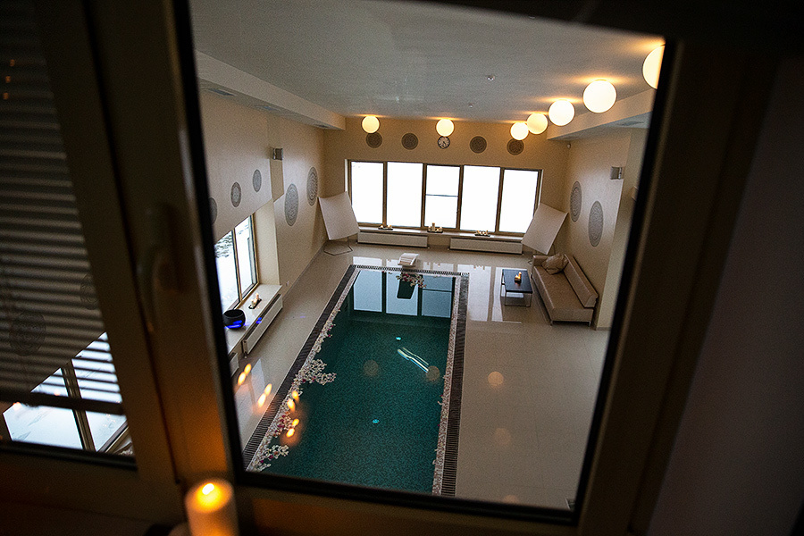 Margo & Alexey – (February, 2nd, 2013) Moscow (Russia). Emin Kuliyev — Award-Winning Wedding Photojournalist NYC & USA | Best Wedding Photographer Known for Candid, Timeless Moments