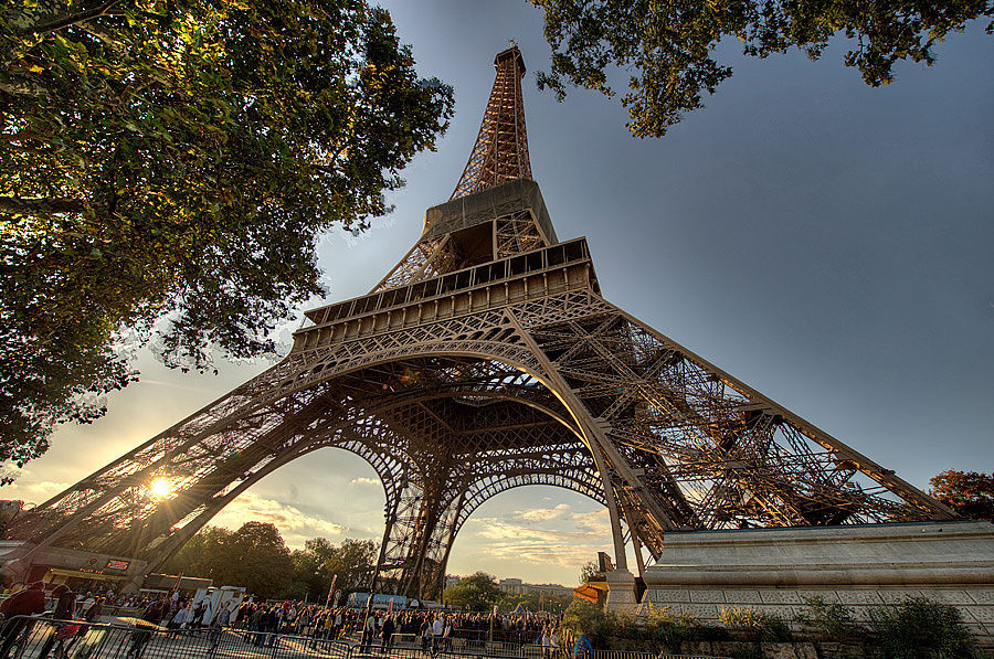 Masha & Andrey – October 3rd, 2009 – Paris (France). Emin Kuliyev — Award-Winning Wedding Photojournalist NYC & USA | Best Wedding Photographer Known for Candid, Timeless Moments