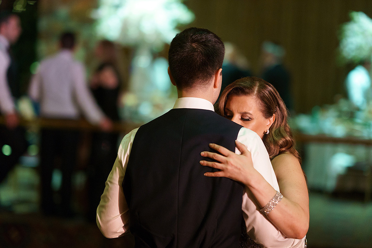 Ernest  and Jena – 8.27.2017 – Crest Hollow Country club. Emin Kuliyev — Award-Winning Wedding Photojournalist NYC & USA | Best Wedding Photographer Known for Candid, Timeless Moments