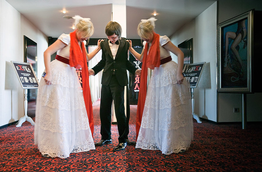 My Wedding Photography Workshops in Moscow (Russia) 22-28 March, 2011. Emin Kuliyev — Award-Winning Wedding Photojournalist NYC & USA | Best Wedding Photographer Known for Candid, Timeless Moments