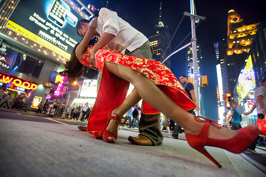 Sheela & Yuang – Engagement – 08/04/2009. Emin Kuliyev — Award-Winning Wedding Photojournalist NYC & USA | Best Wedding Photographer Known for Candid, Timeless Moments