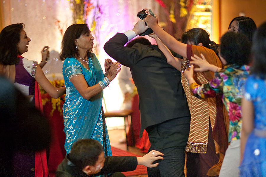 Sheela & Yuang – Wedding (day two) 08/08/2009. Emin Kuliyev — Award-Winning Wedding Photojournalist NYC & USA | Best Wedding Photographer Known for Candid, Timeless Moments