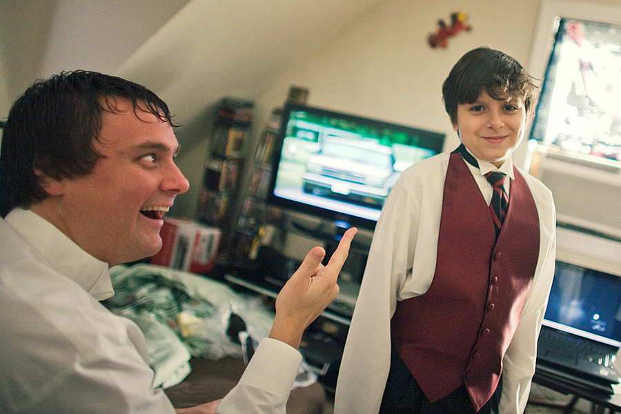 Linda & Mike – Halloween Wedding (10.31.08). Emin Kuliyev — Award-Winning Wedding Photojournalist NYC & USA | Best Wedding Photographer Known for Candid, Timeless Moments