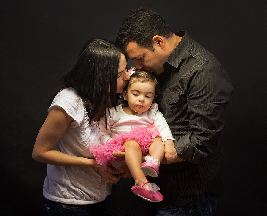 Family Photosession – Nilofar,Farhad and Lily. Emin Kuliyev — Award-Winning Wedding Photojournalist NYC & USA | Best Wedding Photographer Known for Candid, Timeless Moments