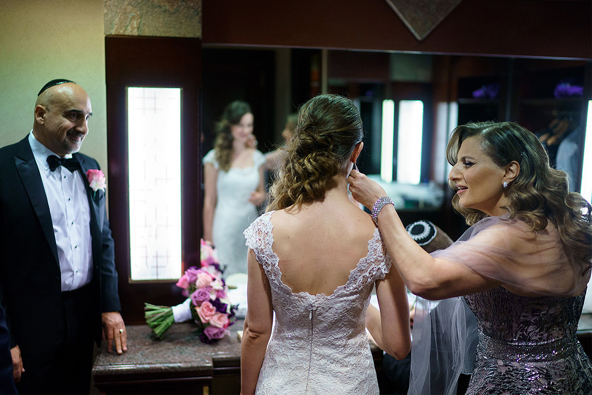 Ernest  and Jena – 8.27.2017 – Crest Hollow Country club. Emin Kuliyev — Award-Winning Wedding Photojournalist NYC & USA | Best Wedding Photographer Known for Candid, Timeless Moments