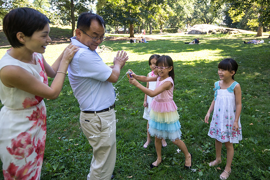 Family Photo Shoot – 08.05.13 (Manhattan, Central Park). Emin Kuliyev — Award-Winning Wedding Photojournalist NYC & USA | Best Wedding Photographer Known for Candid, Timeless Moments
