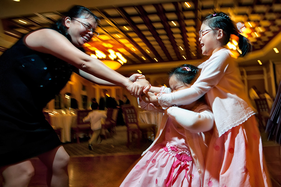 Steven & Florence – 09/19/2010. Emin Kuliyev — Award-Winning Wedding Photojournalist NYC & USA | Best Wedding Photographer Known for Candid, Timeless Moments