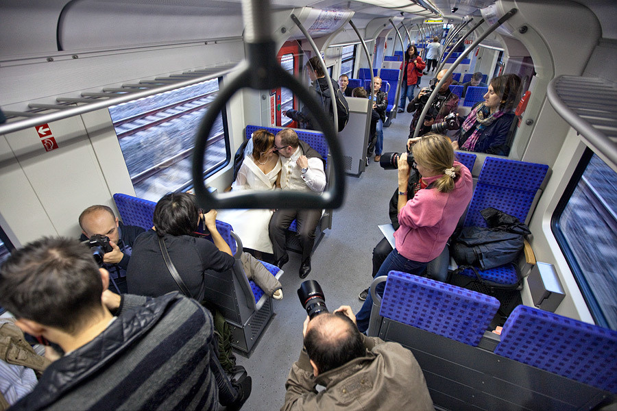 My Workshop in Düsseldorf (Germany) – Behind the scene. Emin Kuliyev — Award-Winning Wedding Photojournalist NYC & USA | Best Wedding Photographer Known for Candid, Timeless Moments