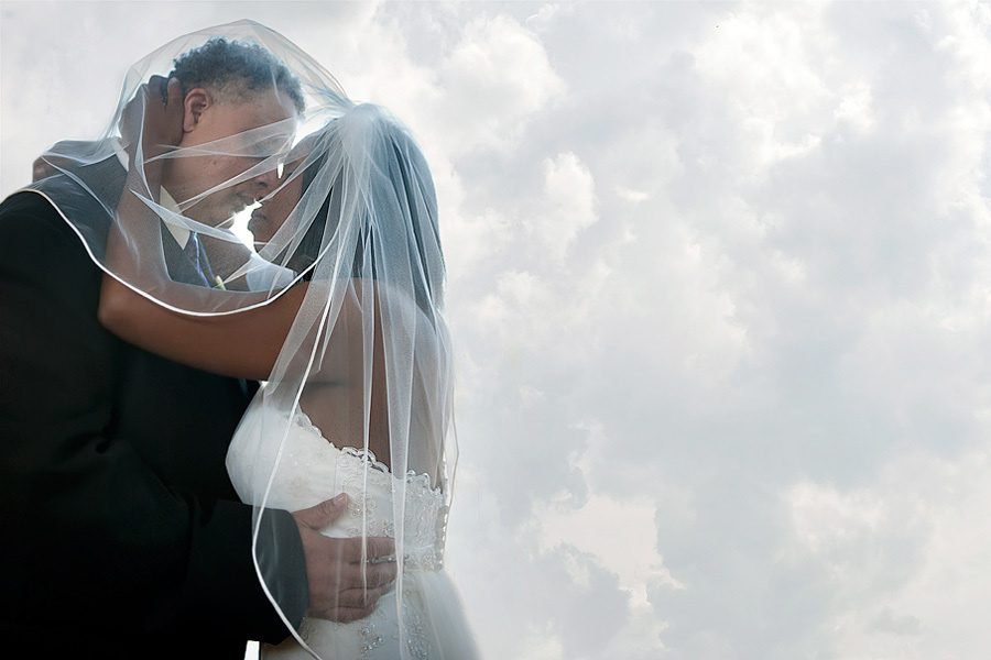 Rona & Charles (October 24, 2009) Halloween wedding – Saint Louis, Mis. Emin Kuliyev — Award-Winning Wedding Photojournalist NYC & USA | Best Wedding Photographer Known for Candid, Timeless Moments