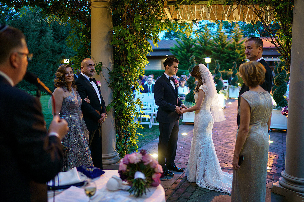 Ernest  and Jena – 8.27.2017 – Crest Hollow Country club. Emin Kuliyev — Award-Winning Wedding Photojournalist NYC & USA | Best Wedding Photographer Known for Candid, Timeless Moments