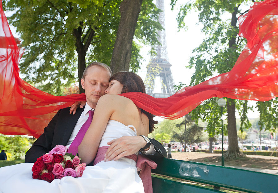 My Wedding Photography Workshops in Paris 18-21 April, 2011 – Behind t. Emin Kuliyev — Award-Winning Wedding Photojournalist NYC & USA | Best Wedding Photographer Known for Candid, Timeless Moments