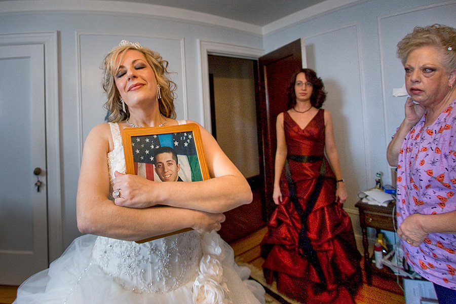 Linda & Mike – Halloween Wedding (10.31.08). Emin Kuliyev — Award-Winning Wedding Photojournalist NYC & USA | Best Wedding Photographer Known for Candid, Timeless Moments