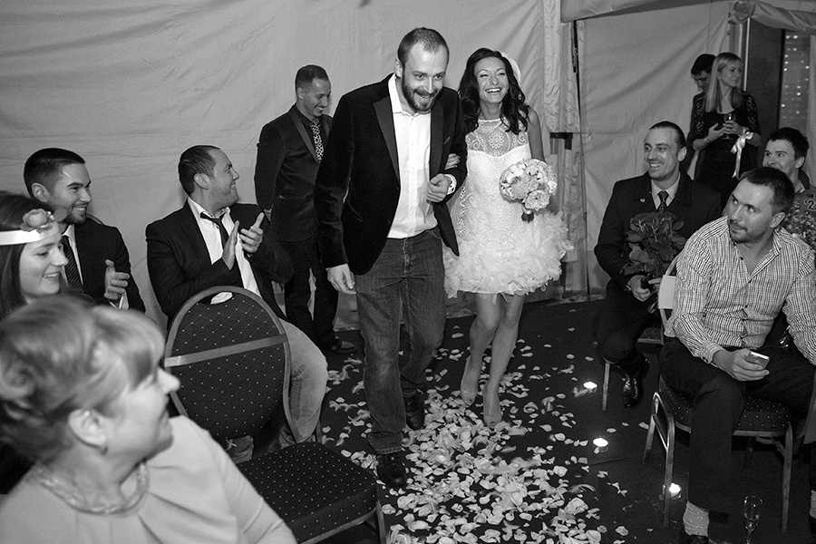 Margo & Alexey – (February, 2nd, 2013) Moscow (Russia). Emin Kuliyev — Award-Winning Wedding Photojournalist NYC & USA | Best Wedding Photographer Known for Candid, Timeless Moments