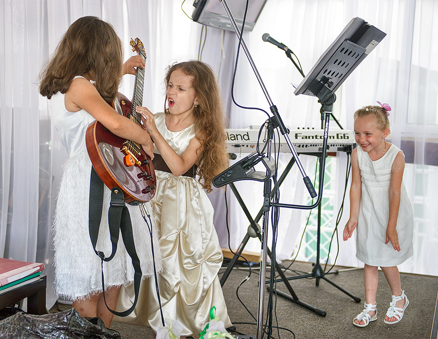 Ksenia & Artem  – Yaroslavl (Russia) 14.07.12. Emin Kuliyev — Award-Winning Wedding Photojournalist NYC & USA | Best Wedding Photographer Known for Candid, Timeless Moments