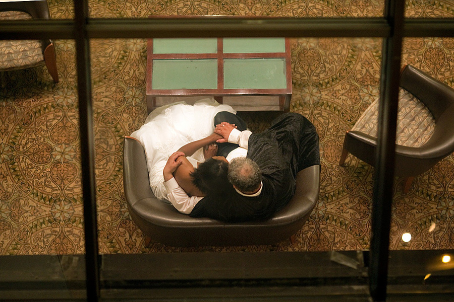 Rona & Charles (October 24, 2009) Halloween wedding – Saint Louis, Mis. Emin Kuliyev — Award-Winning Wedding Photojournalist NYC & USA | Best Wedding Photographer Known for Candid, Timeless Moments