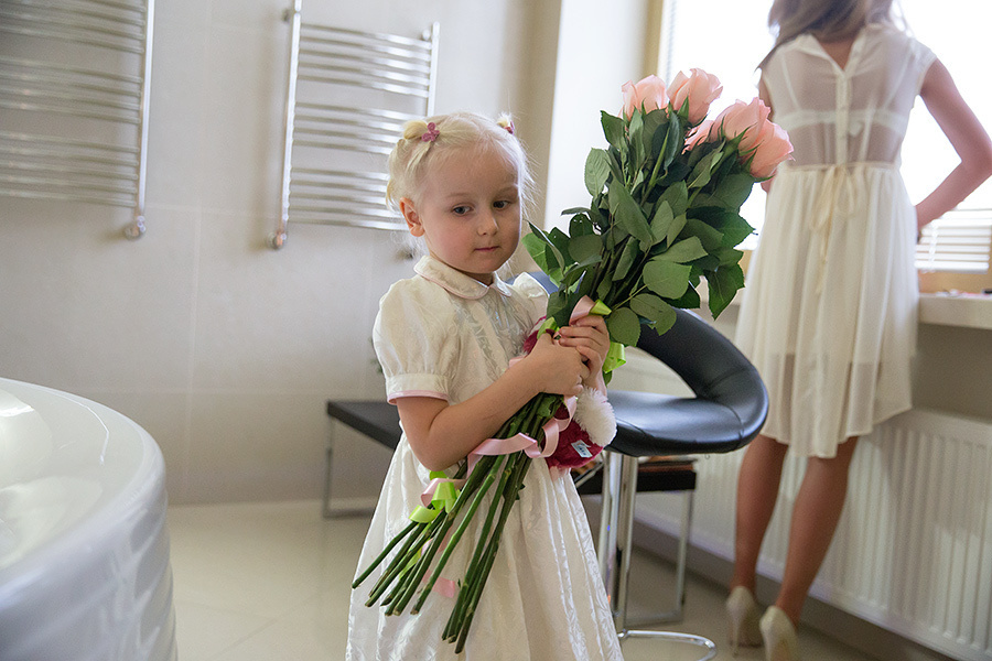 Margo & Alexey – (February, 2nd, 2013) Moscow (Russia). Emin Kuliyev — Award-Winning Wedding Photojournalist NYC & USA | Best Wedding Photographer Known for Candid, Timeless Moments