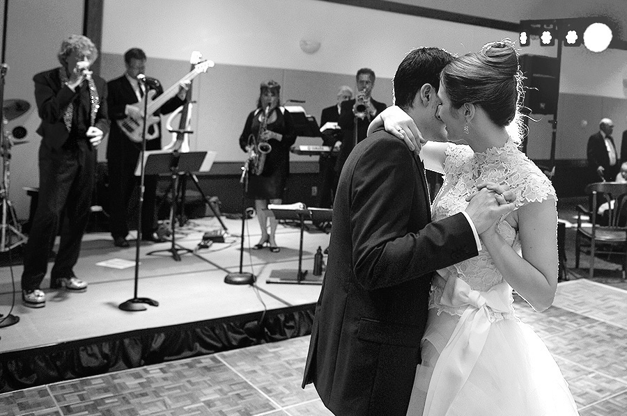 Genevieve & Josh– June 3rd,2012 – Minneapolis (Minnesota). Emin Kuliyev — Award-Winning Wedding Photojournalist NYC & USA | Best Wedding Photographer Known for Candid, Timeless Moments