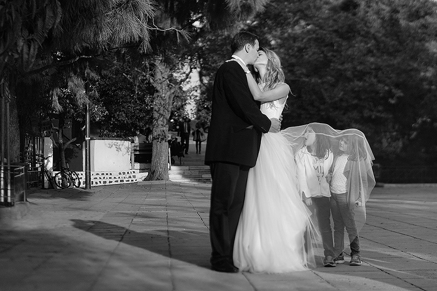 My Wedding Photography Workshop on Santorini –  November, 2014. Emin Kuliyev — Award-Winning Wedding Photojournalist NYC & USA | Best Wedding Photographer Known for Candid, Timeless Moments