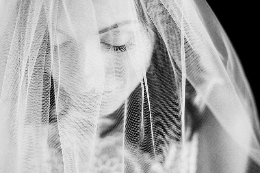 Margo & Alexey – (February, 2nd, 2013) Moscow (Russia). Emin Kuliyev — Award-Winning Wedding Photojournalist NYC & USA | Best Wedding Photographer Known for Candid, Timeless Moments