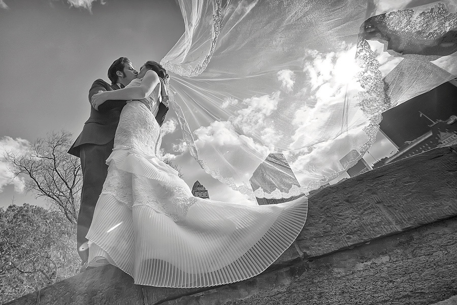 Elizabeth & Maximillian – October 22th,2011. Emin Kuliyev — Award-Winning Wedding Photojournalist NYC & USA | Best Wedding Photographer Known for Candid, Timeless Moments