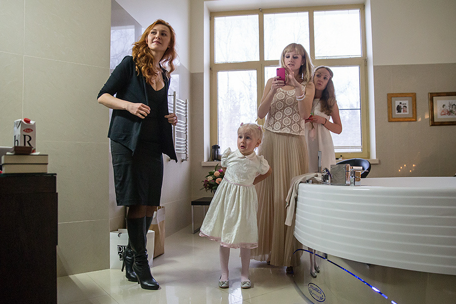 Margo & Alexey – (February, 2nd, 2013) Moscow (Russia). Emin Kuliyev — Award-Winning Wedding Photojournalist NYC & USA | Best Wedding Photographer Known for Candid, Timeless Moments