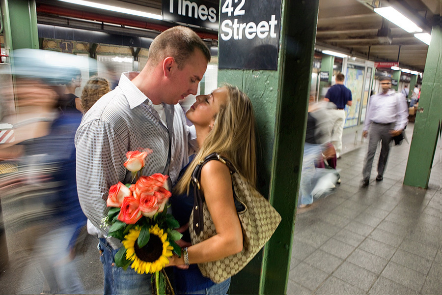 Matthew & Elizabeth – Engagement – 07/24/2009. Emin Kuliyev — Award-Winning Wedding Photojournalist NYC & USA | Best Wedding Photographer Known for Candid, Timeless Moments