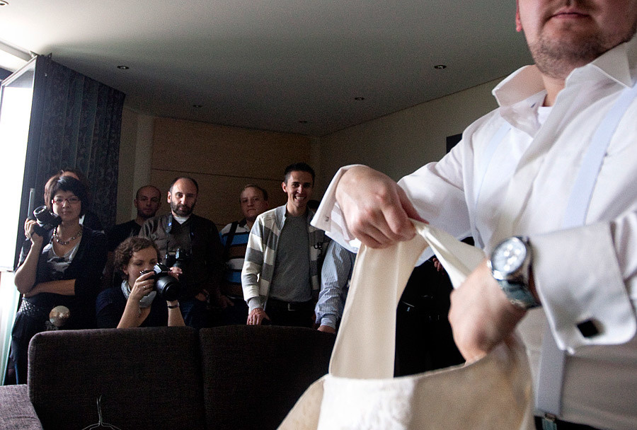 My Workshop in Düsseldorf (Germany) – Behind the scene. Emin Kuliyev — Award-Winning Wedding Photojournalist NYC & USA | Best Wedding Photographer Known for Candid, Timeless Moments