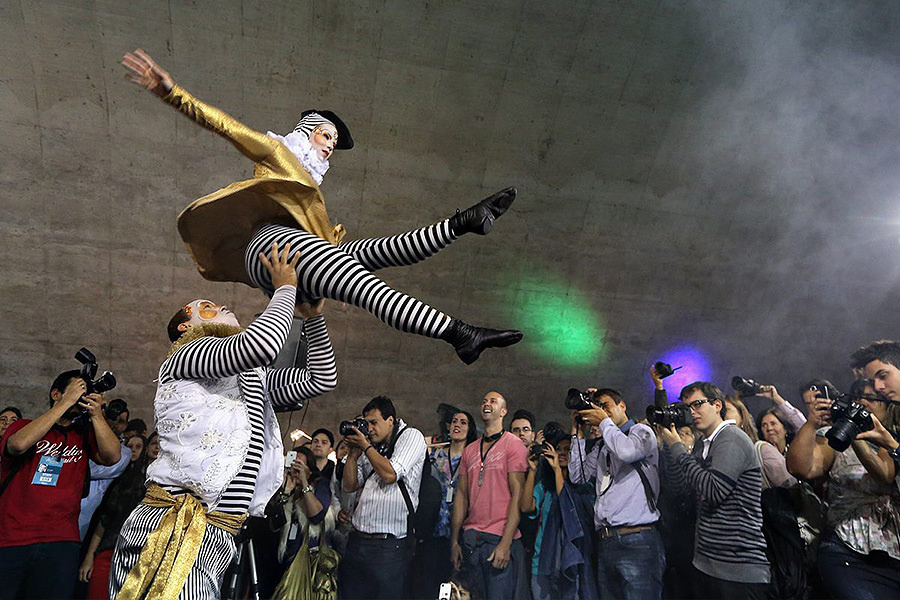 Wedding Brazil 2013 (21st – 25th April 2013). Emin Kuliyev — Award-Winning Wedding Photojournalist NYC & USA | Best Wedding Photographer Known for Candid, Timeless Moments