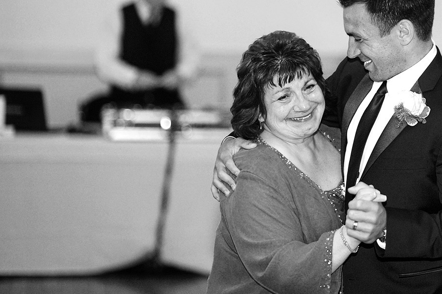 Martina & Stephen 7-6-13 (Methuen, MA). Emin Kuliyev — Award-Winning Wedding Photojournalist NYC & USA | Best Wedding Photographer Known for Candid, Timeless Moments