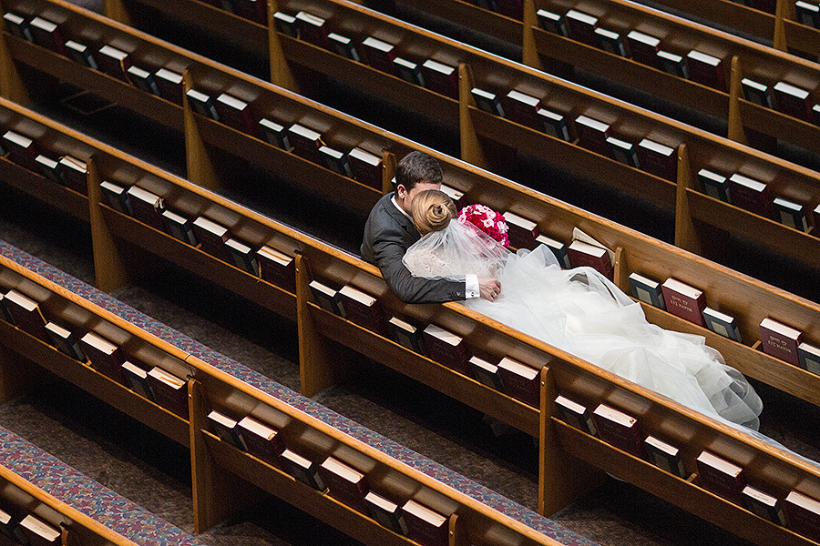 Genevieve & Josh– June 3rd,2012 – Minneapolis (Minnesota). Emin Kuliyev — Award-Winning Wedding Photojournalist NYC & USA | Best Wedding Photographer Known for Candid, Timeless Moments