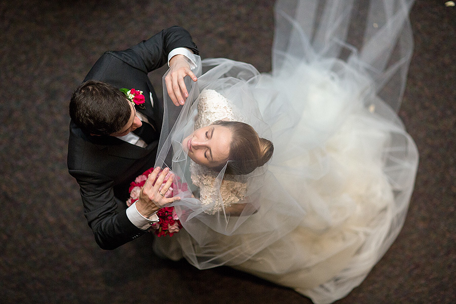 Genevieve & Josh– June 3rd,2012 – Minneapolis (Minnesota). Emin Kuliyev — Award-Winning Wedding Photojournalist NYC & USA | Best Wedding Photographer Known for Candid, Timeless Moments