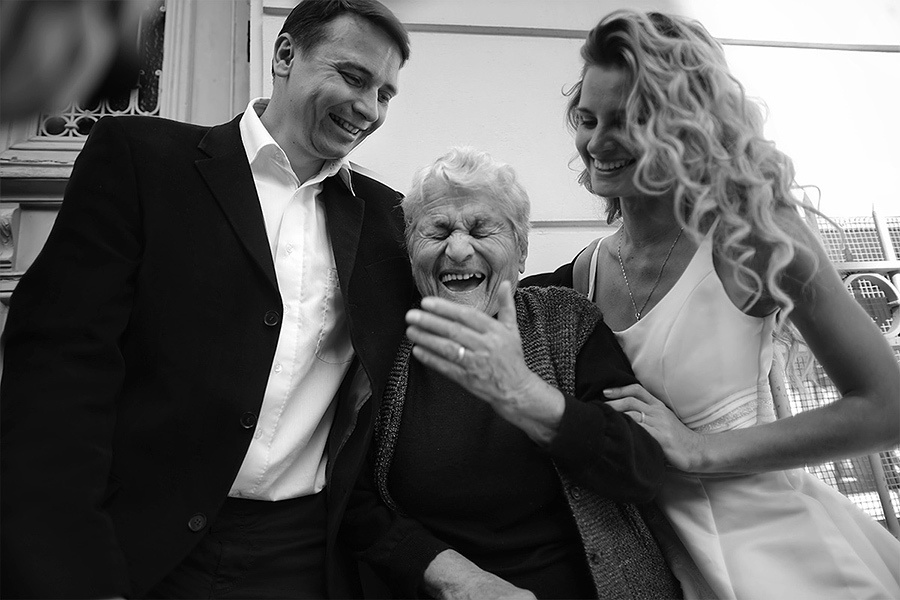 My Wedding Photography Workshop on Santorini –  November, 2014. Emin Kuliyev — Award-Winning Wedding Photojournalist NYC & USA | Best Wedding Photographer Known for Candid, Timeless Moments