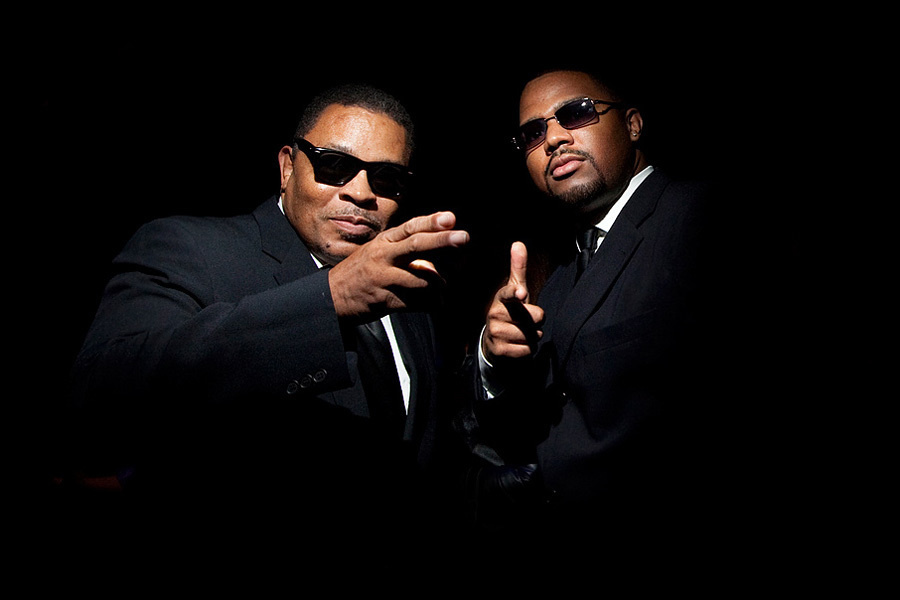 Rona & Charles (October 24, 2009) Halloween wedding – Saint Louis, Mis. Emin Kuliyev — Award-Winning Wedding Photojournalist NYC & USA | Best Wedding Photographer Known for Candid, Timeless Moments